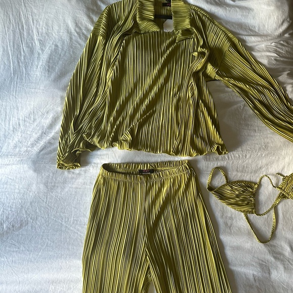 Lime green three piece satin set - Picture 1 of 3